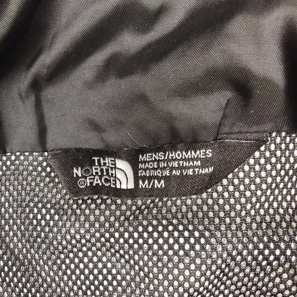 The North Face DryVent Jacket Mens Medium Black Hooded Rain Windbreaker Full Zip